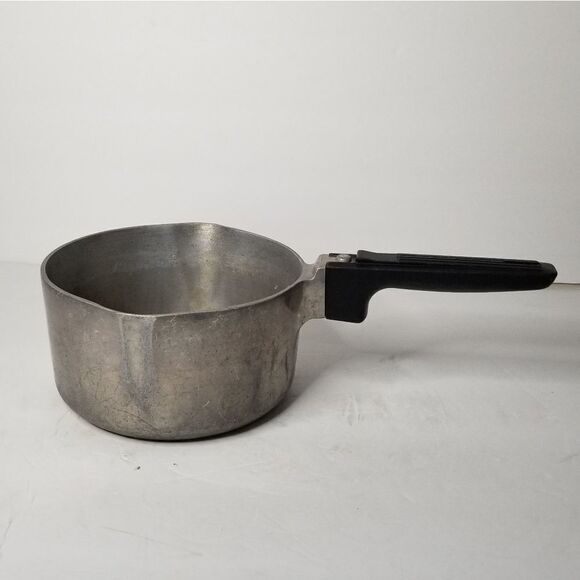 Magnalite 2 quart USA pot no lid vintage - Picture 1 of 3